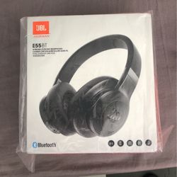 JBL E55BT