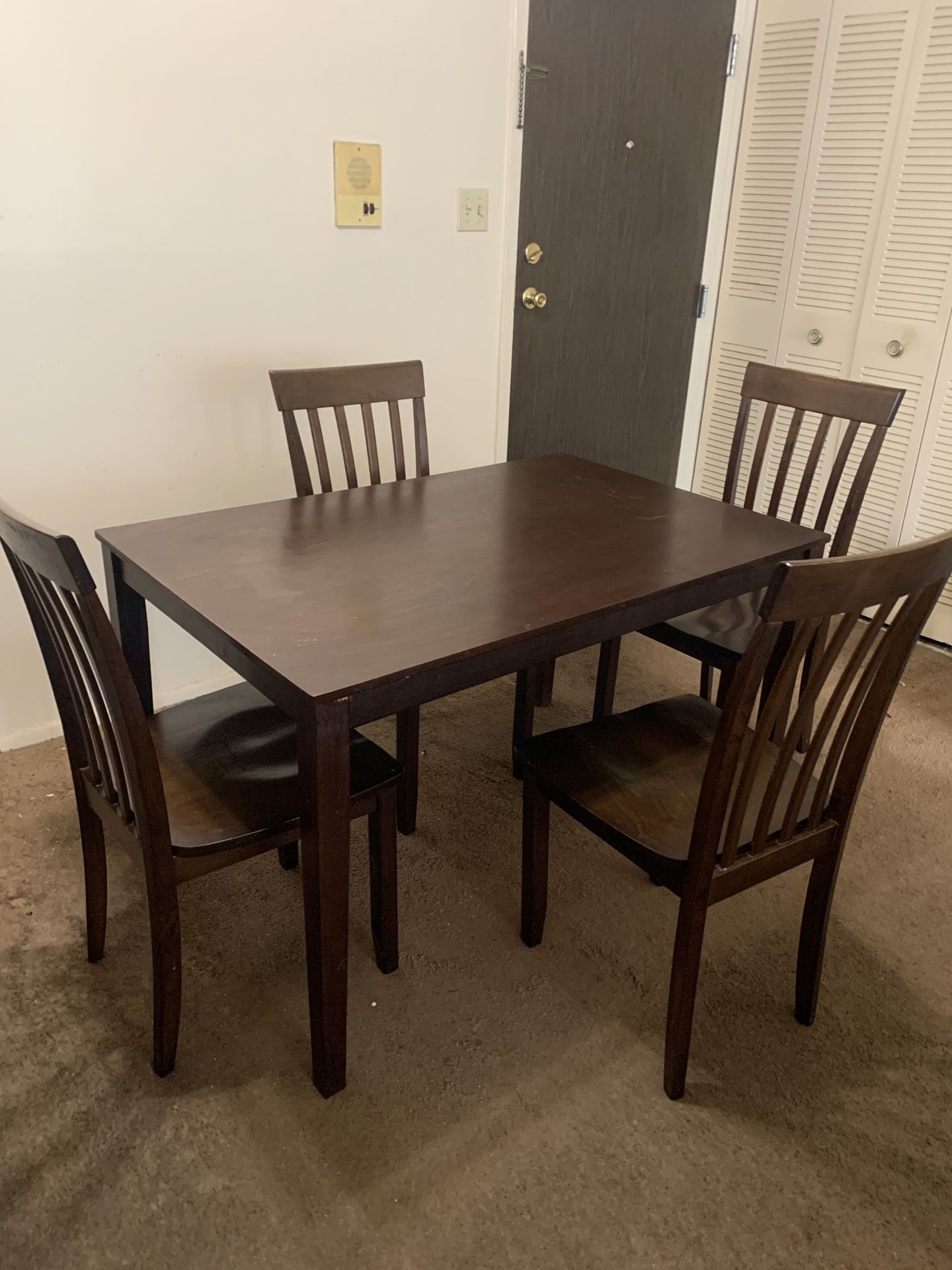 Mocha Wood Dining Room/Kitchen Table & Chairs