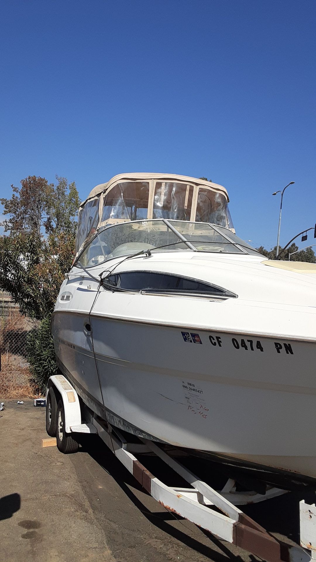 Bayliner cierra 2000