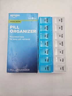 Set of 2 Amazon Basic Care (7-Day) AM/PM Pill Organizer, 1 Count (Pack of 1), Blue