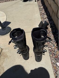 Dirt bike boots
