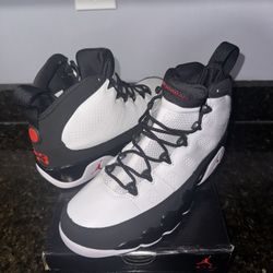 Air Jordan 9 Retro “Cool Grey” – Classic & Clean