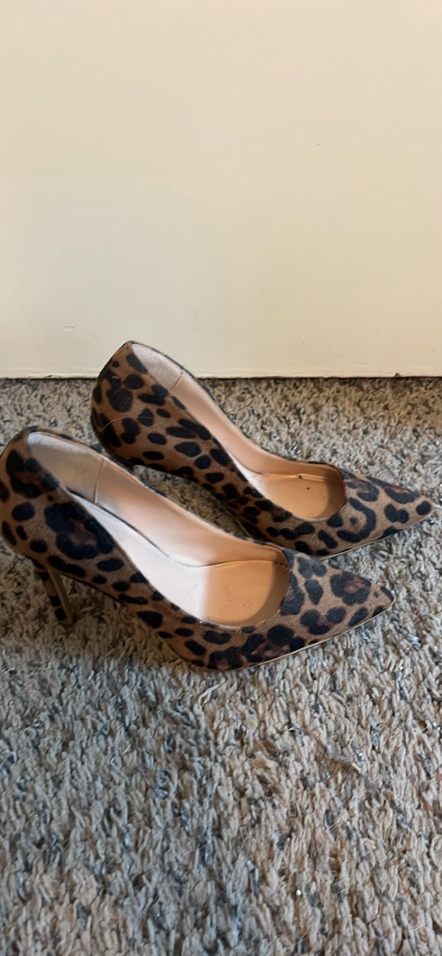 Women’s Cheetah Print Pumps 