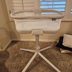 Halo Bassinest Swivel Sleeper