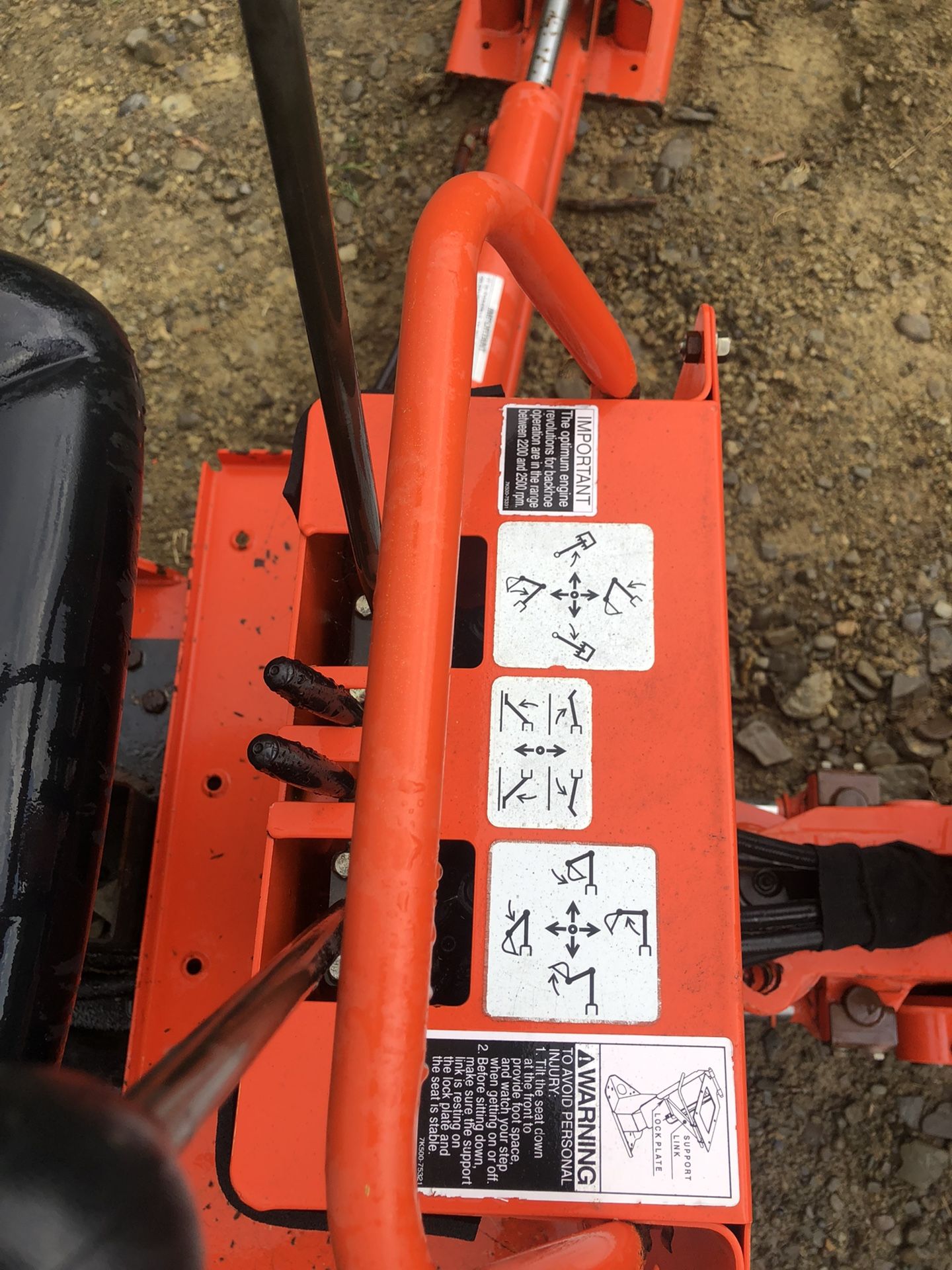 GENUINE KUBOTA BH90 BACKHOE ATTACHMENT ONLY 3500 READ WHOLE AD for