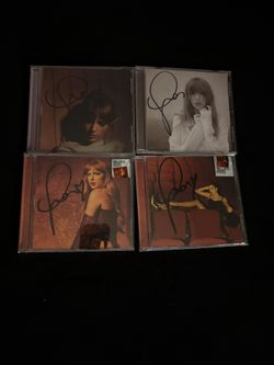 Taylor Swift Signed cds