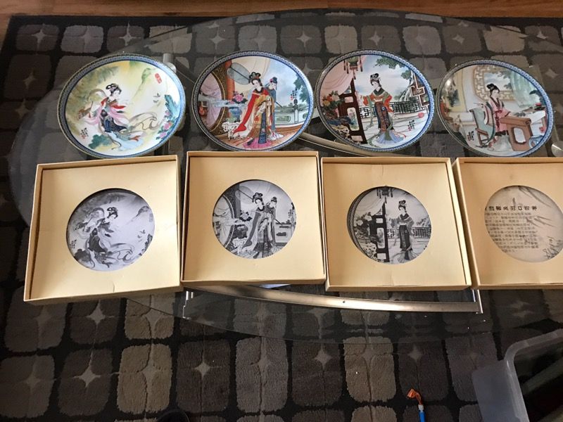 Collectible (8) plates with authentic certificates