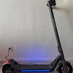 ELECTRIC  SCOOTER 🛴