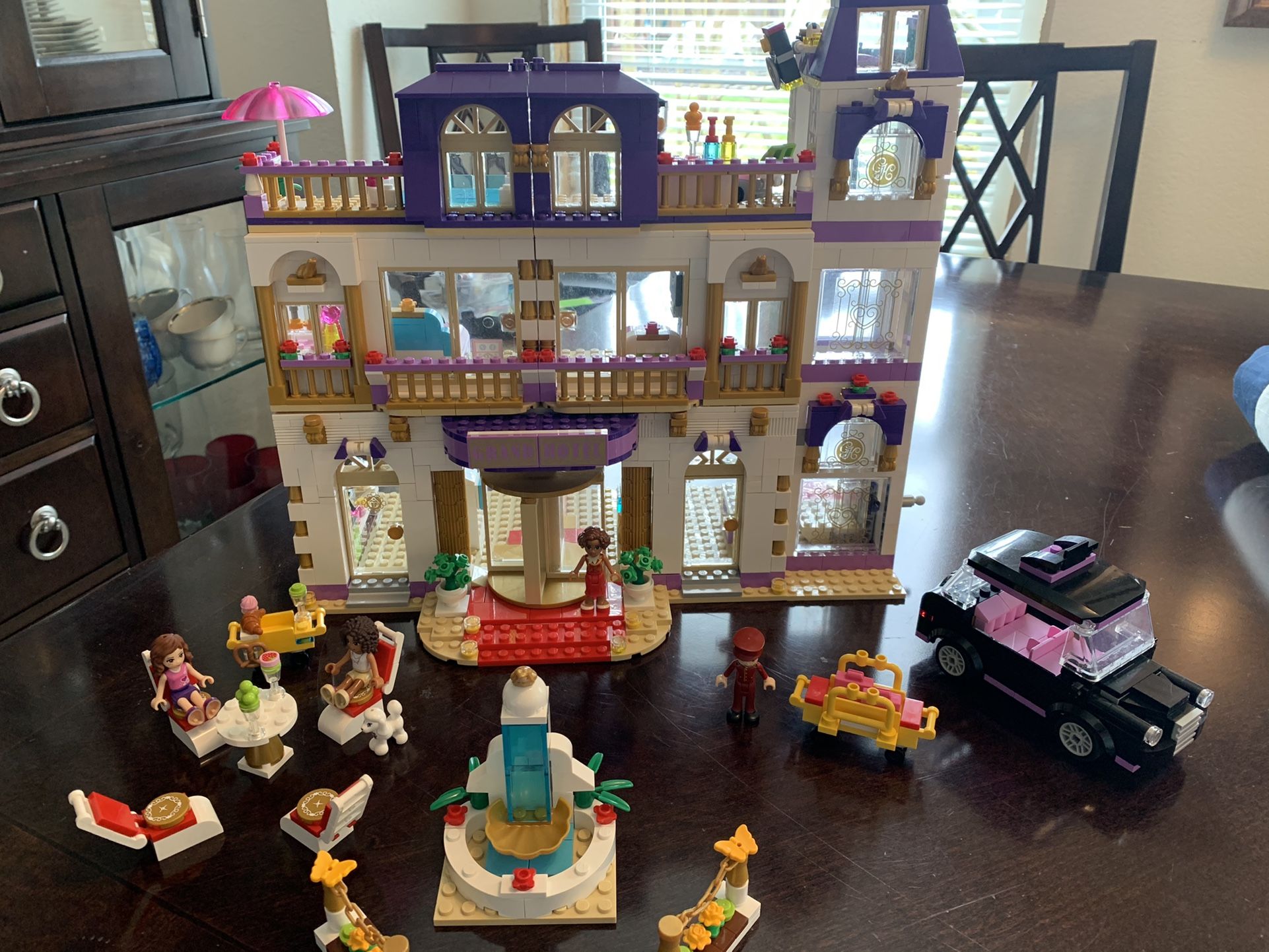 Heartlake Friends Hotel-Lego 41101