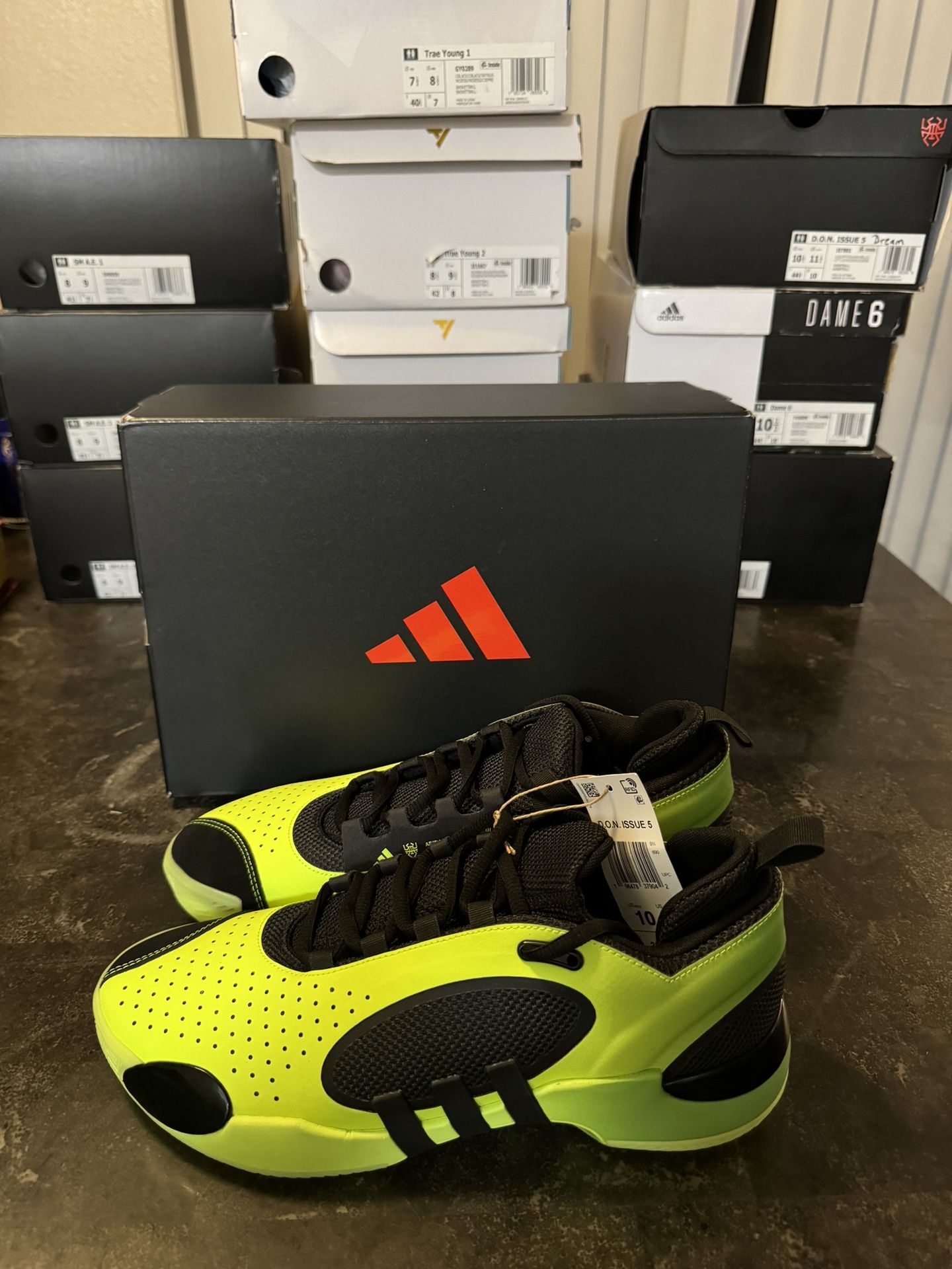 Don Issue 5 “Lucid Lemon” Size: 10 10.5