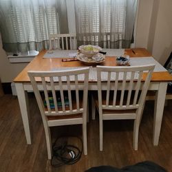 Kitchen Table Extendable,  With 4 Chair And Bench. Sits 6 People
