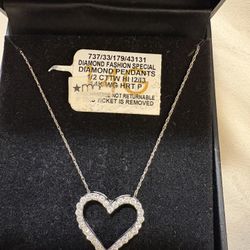 1/2 Carat Diamond 14k White Gold Heart Necklace 