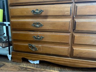 SOLID WOOD DRESSER