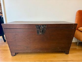 Vintage Wood Blanket Chest / Hope Chest / Storage Trunk