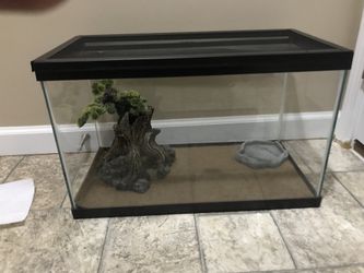 10 gal. Reptile tank with extras