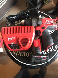 Milwaukee M12 Fuel Drill
