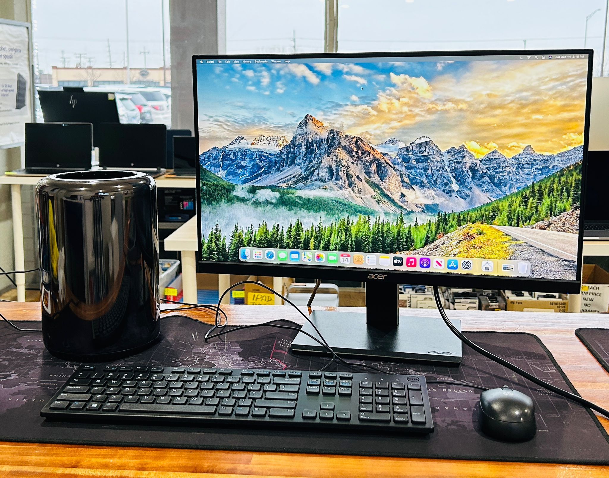 Apple MAC PRO 12 CORE 2.7GHz 64GB RAM 1TB AMD FirePro D700 12GB VRAM OS SONOMA