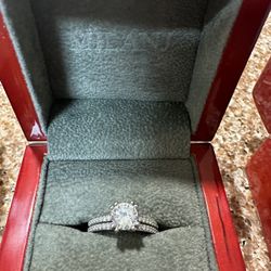 Platinum Engagement Ring With Matching Wedding Band 
