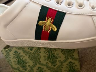 Authentic Gucci shoes size 8 women’s (Box included)