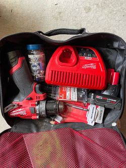 Milwaukee M12 hammer drill/driver