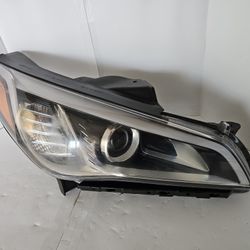 2015-2017 Hyundai Sonata Xenon Headlight Right Passenger Side .