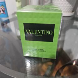 Valentino Donna Born In Roma 