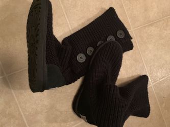 Ugg’s size 6