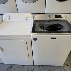 Used Like New Maytag Large Capacity Top Loading Washer And Amana Gas Dryer Set 