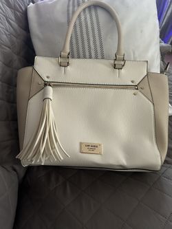 New Guess Purse 