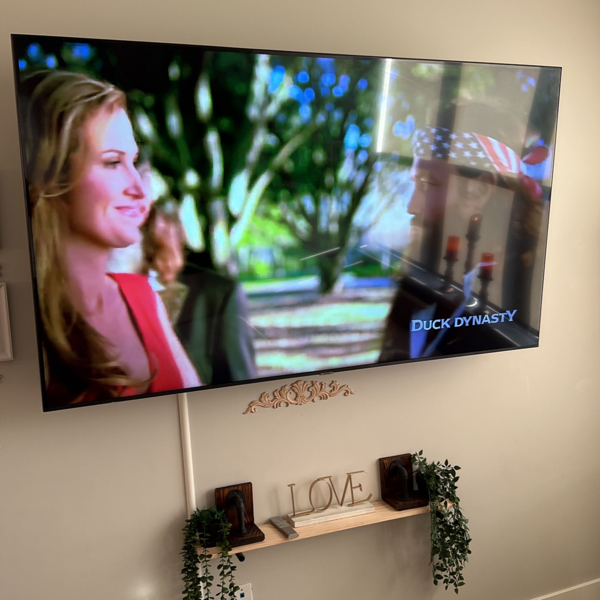 Flat Screen Samsung 65 Inch