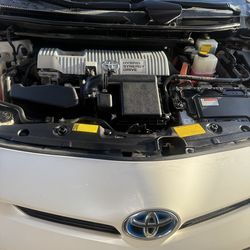 2013  Toyota Prius 3 Hybrid