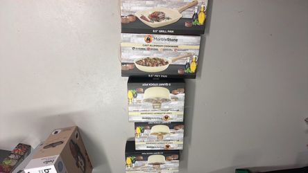 Cast aluminum cookware
