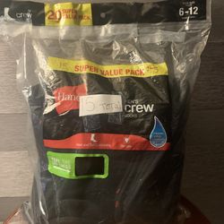 New men’s black socks