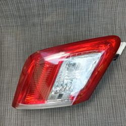 Toyota Camry 2011 2012 Left Rear Back Ligth 