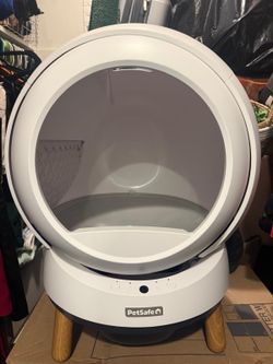 PetSafe ScoopFree SmartSpin Self-Cleaning Litter Box