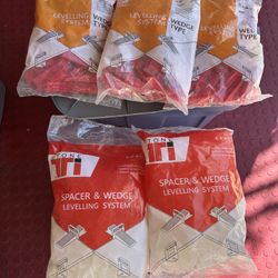 Tile spacers / leveling wedge