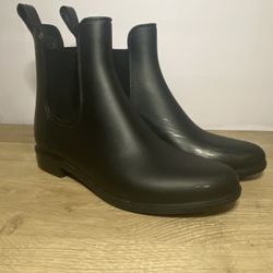 Black Boots