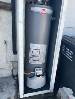 Refurbished water heaters 30/40/50 gallons