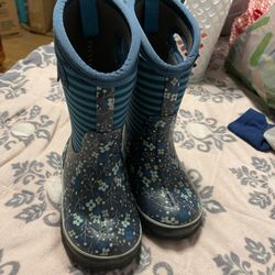 Size 10 Little Girls Bogs Rain And Snow Boots