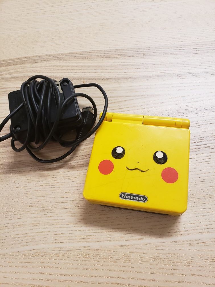 Nintendo sp pikachu limited edition