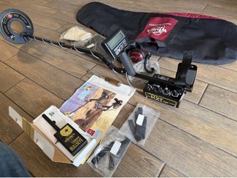 Digital Metal Detector Whites MXT Tracker E-Series metal detecting come with 9.5 inch whites E-series Eclipse 950 Headphones & Pinpointer and more