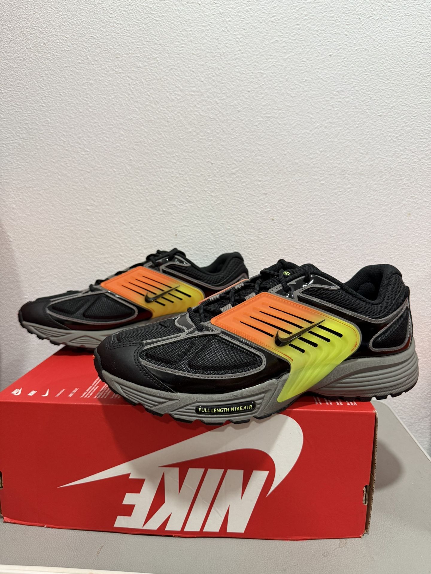 Nike Pegasus Wave Gradient Cage Black Safety Orange IB0612-005