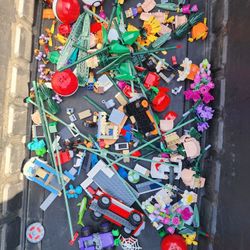Loose Lego Toys Pieces in Van Nuys!!