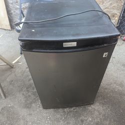 Mini Fridge 