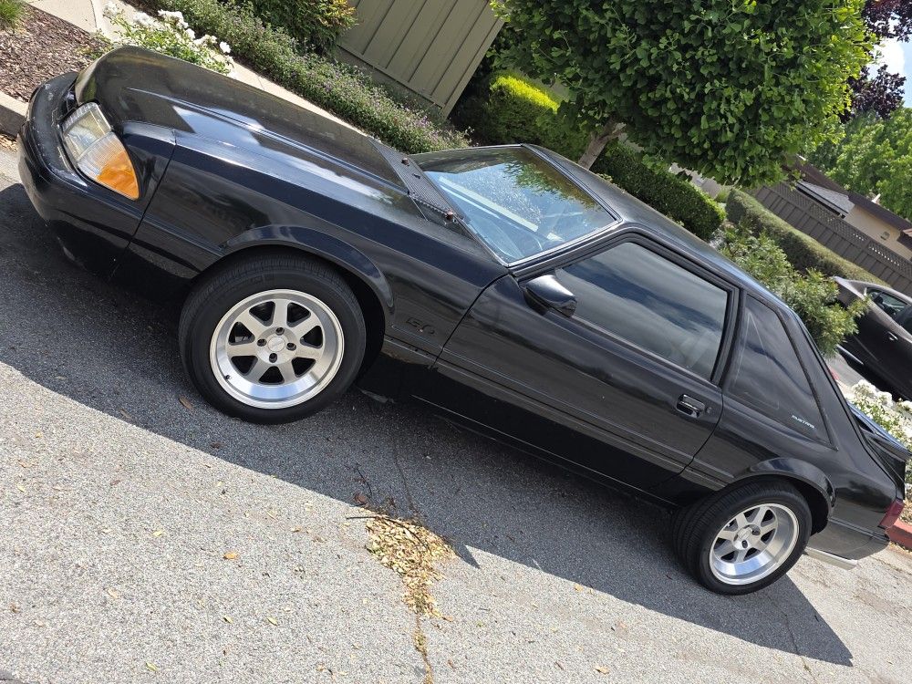 1989 Ford Mustang