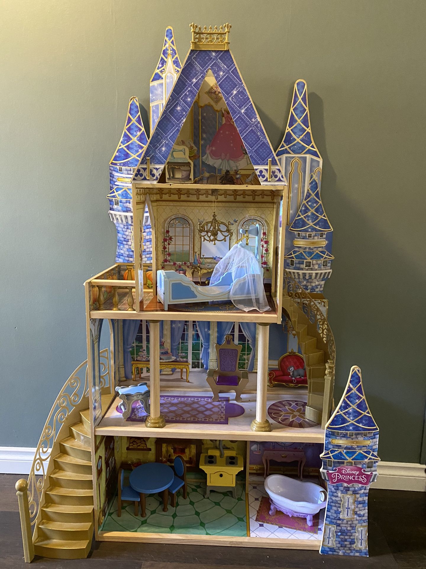 Disney Cinderella Princess Castle Doll House