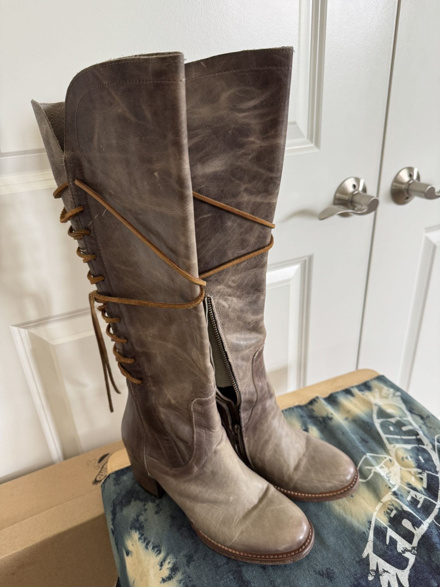 Women’s Boots Size 9-Freebird By Steven Cosmo