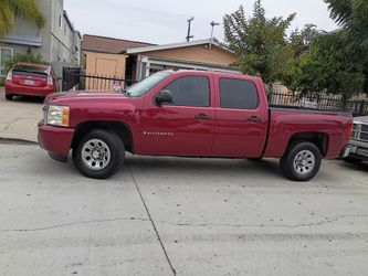 2007 Chevrolet Silverado 1500 [RED] – $9,900 OBO