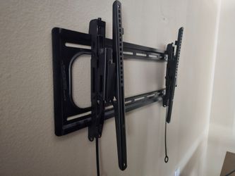 Wall mount braket