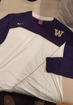 UW Basketball Warm Up Nike. Size Large